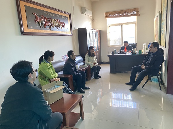 2920136c945048bab1a1364f47131484.jpg 学院领导同基层就业校友座谈.jpg