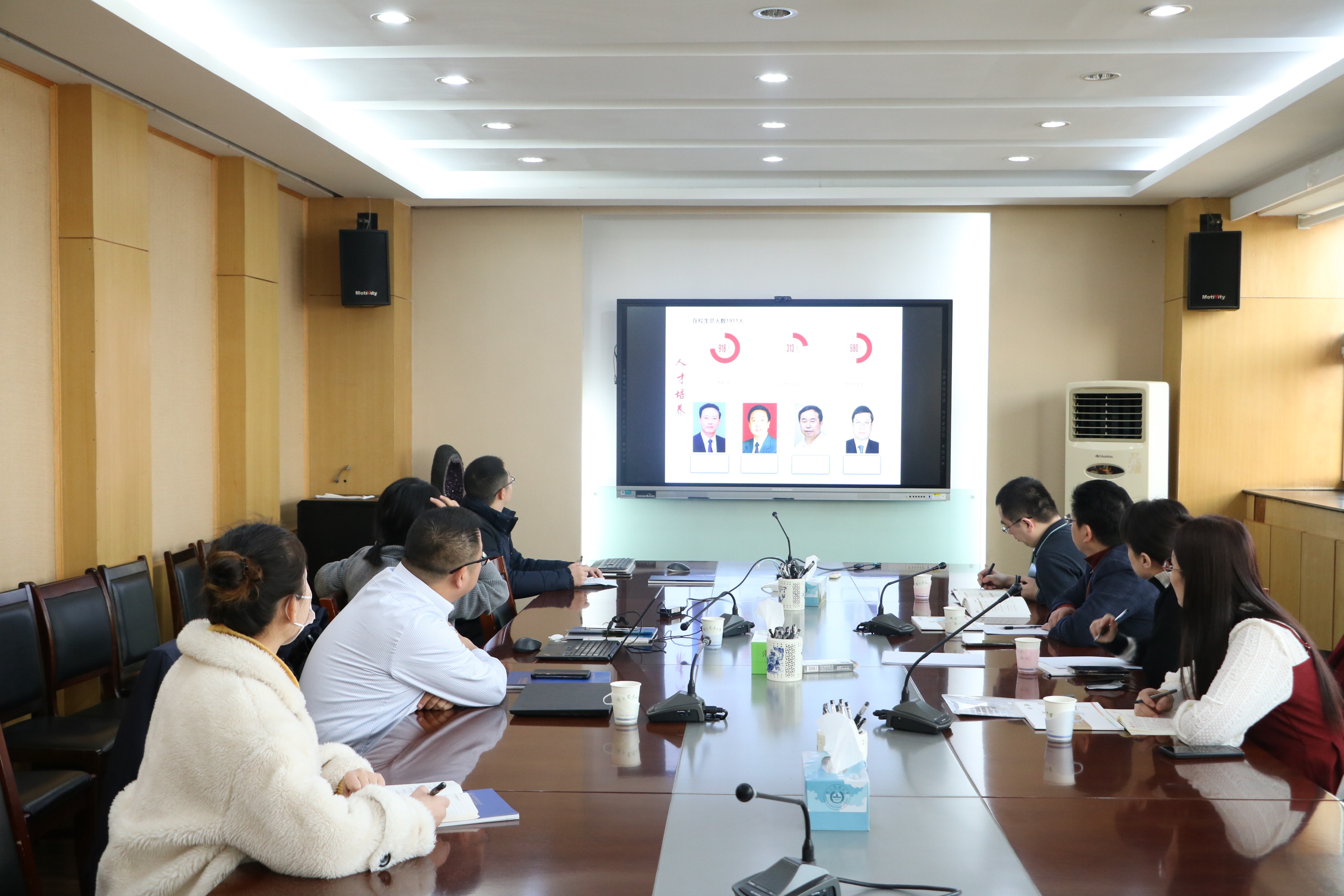 8244920ce74a49989e8b8af746abbd37.jpg 8244920ce74a49989e8b8af746abbd37.jpg